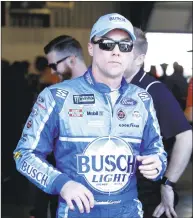  ?? Rick Scuteri / Associated Press ?? Kevin Harvick gets ready to practice in preparatio­n for Sunday’s race in Avondale, Ariz.