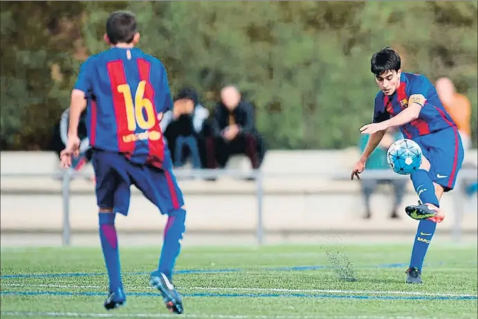  ?? FC BARCELONA ?? Eric García. Va jugar com a central i va exercir de capità en totes les categories inferiors del FC Barcelona. Se’n va anar en edat juvenil, als 17 anys, rumb cap al City de Guardiola. Als 19 ha confirmat que no vol renovar amb l’equip citizen ,onté contracte fins al 2021