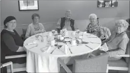  ??  ?? Kathleen Marshall, left, Ann Marshall, Gordon Marshall, Lorainne McLarty and Dorothy Zoellner.