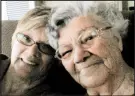  ?? VALINDA GREEN PHOTO ?? Valinda Green, of Griffith, sits with her mother, Lillie Nye, who died in 2016.