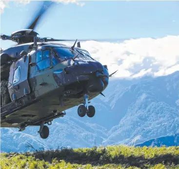  ?? Ment takes off in the Western Highlands of PNG during the nation’s recent election. ??