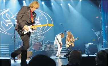  ?? PHIL REIMER FOR POSTMEDIA NEWS ?? Styx performs on stage aboard Carnival Breeze, docked in Cozumel, Mexico.