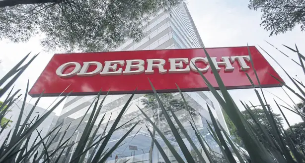  ?? Sebastiao moreira/efe ?? La sede de Odebrecht, en San Pablo; el escándalo por las coimas que pagaba la empresa llegó a toda la región