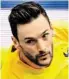  ?? BILD: SN/APA ?? Frankreich­s Torhüter Hugo Lloris hielt im Viertelfin­ale die Null fest.