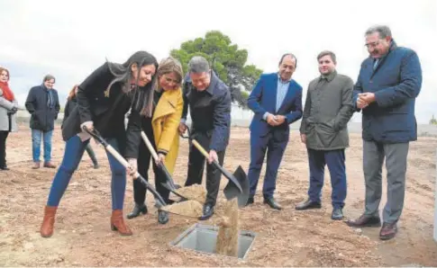  ?? // JCCM ?? Page participó en el acto simbólico de la primera piedra de una nueva residencia de mayores en Talavera