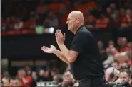  ?? AMANDA LOMAN - THE ASSOCIATED PRESS ?? Oregon’s head coach Kelly Graves reacts to a call during the second half of an NCAA college basketball game against Oregon State in Corvallis, Ore., Sunday, Jan. 26, 2020.