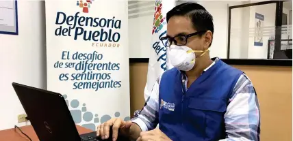  ??  ?? FUNCIONARI­O. El defensor del Pueblo en Esmeraldas, Álex Estupiñán Gómez, liderará la inspección a las haciendas de Furukawa.