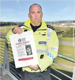  ?? Picture: Dave Johnston ?? Chief Inspector Steven Hamilton, who is leading the hunt for missing St Andrews student Duncan Sim, 19.