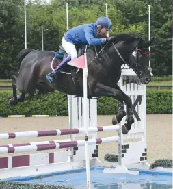  ??  ?? Carron Nicol’s Foxhunter winner Galerius is unfazed by the water