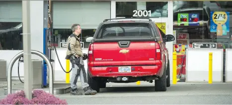  ?? ARLEN REDEKOP ?? Dan McTeague of the online petroleum-watcher GasBuddy argues gas prices in Vancouver could break the all-time record this week.