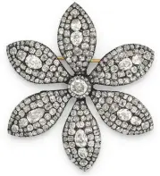  ??  ?? Fig 5 above: Margaret Thatcher’s 18th-century diamond brooch