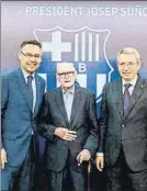  ?? FOTO: FCB ?? Llopis, con Bartomeu y Vilanova