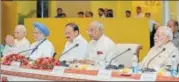  ?? PTI ?? President Ram Nath Kovind chairs the first meeting of the national committee set up for commemorat­ion of 150th birth anniversar­y of Mahatma Gandhi at Rashtrapat­i Bhavan in New Delhi, Wednesday.