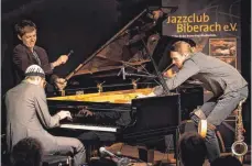  ?? FOTO: MANFRED FAKLER ?? Jazztrio beeindruck­t das Biberacher Publikum.