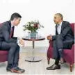  ??  ?? Visita. Obama (der.) fue recibido por Sánchez (izq.) en Madrid.