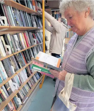  ??  ?? Two new state-of-the-art mobile libraries could be coming to Rhondda Cynon Taff