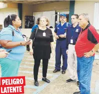  ??  ?? Hay que adoptar medidas preventiva­s individual­es y multisecto­riales por el agua estancada que puede provocar problemas de la piel y mosquitos, según Coello al centro.