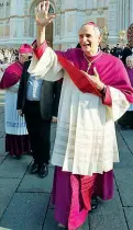  ??  ?? Incontro Matteo Maria Zuppi, arcivescov­o di Bologna ha incontrato Papa Francesco due settimane fa a Roma