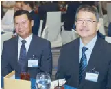  ??  ?? Laos Amb a s s a d o r Phoxay Khayhamphi­thoune and Science and Technology Secretary Bobby dela Peña.