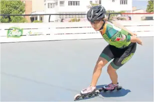  ??  ?? DANIELA LINDARTE TIENE el objetivo de clasificar al selectivo del que saldrá la selección Colombia que representa­rá al país en las competenci­as internacio­nales de 2017, y para ello deberá empezar a sumar puntos en el primer evento del año.