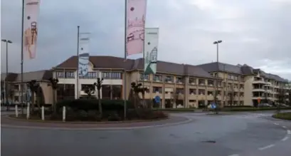  ?? FOTO ZB ?? In rusthuis De Bloemeling­en in Zolder zijn nu zeventien bewoners en zes personeels­leden besmet.