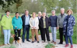  ?? FOTO BENNY JANS ?? De buurtbewon­ers zien veertig extra huizen in de natuur in hun buurt niet zitten.