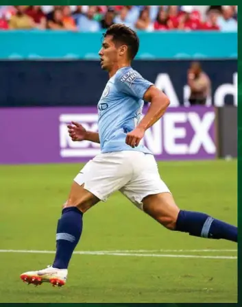  ??  ?? Brahim Díaz har sammen med flere andre unge City-spillere vaeret med på førstehold­et i USA til Internatio­nal Champions Cup. Díaz og flere andre af de unge skal finde et midlertidi­gt hjem på leje i løbet af august, hvor Manchester Citys naere...