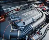  ??  ?? BAJO EL COFRE. XT4 ofrece el nuevo motor Cadillac 2.0L Turbo. Este avanzado y potente 4 cilindros presenta el primer sistema tripower de la industria, que genera 237 caballos de fuerza y 258 lb-pie de torque.