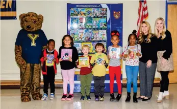  ?? (Contribute­d) ?? Yocum Primary’s new book vending machine will allow kindergart­eners and first graders to earn books.