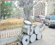  ?? KUNAL PATIL/HT PHOTO ?? A deserted look at the Congress headquarte­rs, Gandhi Bhavan in Nampally, Telangana, on Tuesday.