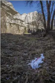  ?? DAKOTA SNIDER VIA AP ?? In this Monday photo provided by Dakota Snider shows trash tossed on the grounds in Yosemite National Park.