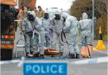  ?? ADRIAN DENNIS AGENCE FRANCE-PRESSE ?? L’enquête sur l’empoisonne­ment de Sergueï Skripal et de sa fille s’est poursuivie, mercredi, à Salisbury.