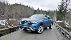  ?? Henry Payne/The Detroit News/TNS ?? ■ At just over $40,000, the 2020 VW Atlas Cross Sport SEL is a good value with a strong, turbo-4 engine, AWD, and lots of standard safety features.