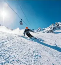  ??  ?? Ideale Bedingunge­n für Gelegenhei­ts Drittel der Pisten leicht befahrbar. Skifahrer: In Courchevel sind zwei