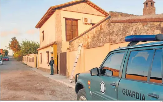  ?? D.C. ?? Un momento del operativo montado ayer por la Guardia Civil en la zona conocida como el Reventón Chico.