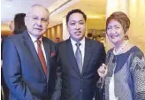  ??  ?? Ambassador Babe Romualdez, Martin Paz and Toni Palenzuela.