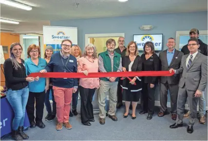  ?? COURTESY ?? Sweetser’s ribbon cutting opening up their new clinic in Sanford featuring State Rep. Anne-Marie Mastraccio, Sanford City Councilor Peter Tranchemon­tagne, County Commission­er Donna Ring, Sanford - Springvale Chamber of Commerce President Rick Stanley, Chamber Ambassador­s, and Sweetser staff.