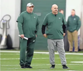  ?? JIM MATTHEWS / USA TODAY NETWORK ?? Mike McCarthy (left) will gain a new perspectiv­e on life while he’s out of a job, defensive coordinato­r Mike Pettine says.