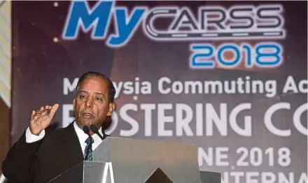  ?? BERNAMA PIC ?? Human Resources Minister M. Kulasegara­n at the Malaysia Commuting Accident and Road Safety 2018 Seminar in Putrajaya yesterday.