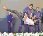  ?? PHOTO: SONU MEHTA/HT ?? Delhi school girls exhibit their selfdefenc­e combat skills