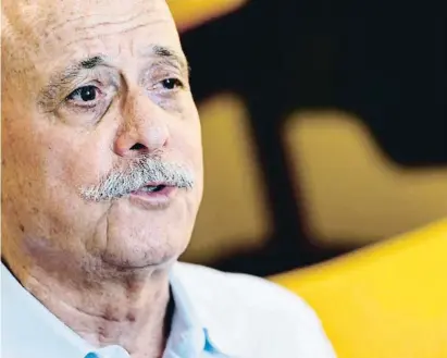  ?? Dani Duch ?? El sociólogo y economista Jeremy Rifkin fotografia­do en Madrid en el 2019