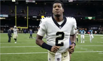  ??  ?? Jameis Winston leaves the field after a strong showing against the Jaguars. Photograph: Derick Hingle/AP