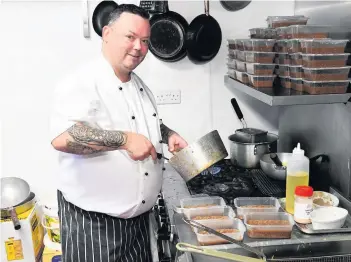  ??  ?? Pan-tastic
Chef Lee Brannigan plates up