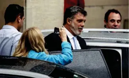  ??  ?? PROCESO. Gian Franco Macri, hermano de Mauicio Macri, cuando abandonaba la Corte.