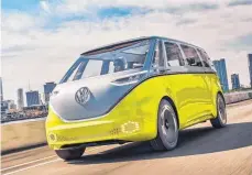  ?? FOTO: VOLKSWAGEN AG/DPA ?? Auch wenn die Studie I.D. Buzz von VW elektrisch läuft und autonom fahren soll – optisch zitiert sie den legendären Bulli.