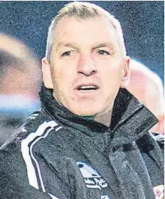  ?? SNS. ?? Jim Weir, right, will lead Forfar into the first Angus derby of the season against Stewart Petrie’s Montrose.