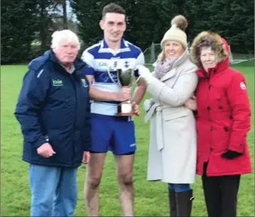  ??  ?? Mick Hagan, Blesington captain James Kearns and Catherine Finan.