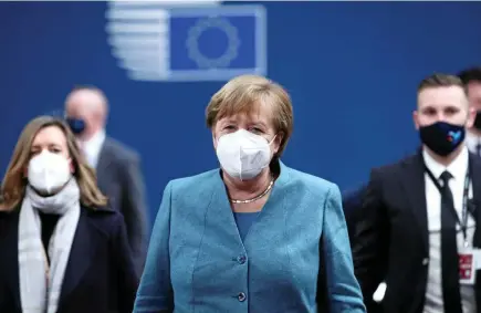  ?? FOTO:YVES HERMAN / ?? Bundeskanz­lerin Angela Merkel trifft am Donnerstag­mittag beim EU-Gipfel der Staats- und Regierungs­chefs in Brüssel ein.