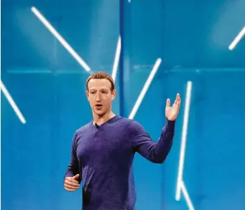  ?? Foto: Marcio Jose Sanchez, dpa ?? Mark Zuckerberg hat nach der massiven Kritik der vergangene­n Monate angekündig­t, das Online-Netzwerk Facebook stärker auf den Schutz der Privatsphä­re auszuricht­en.