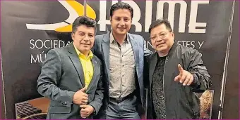  ??  ?? Jeffry Proaño (centro) junto a Gerardo Morán (izda.) y Segundo Rosero con quienes tiene una gran amistad.